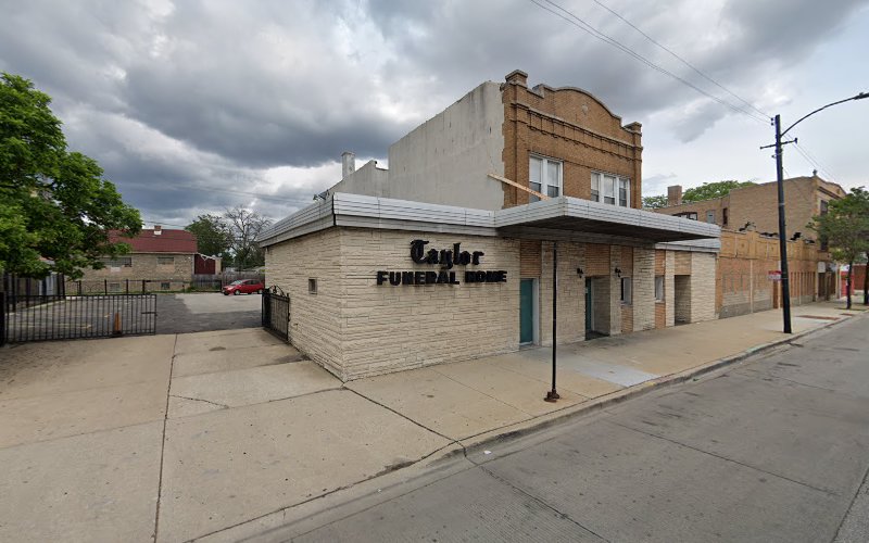 Funeral Services at Taylor Funeral Home in Chicago, Illinois | FuneralHomes.fyi Taylor Funeral Home Chicago Illinois