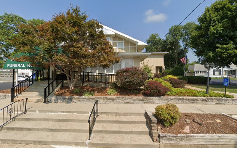 Funeral Services at Gordon E Utt Funeral Home in Bicknell, Indiana | FuneralHomes.fyi Gordon E Utt Funeral Home Bicknell Indiana