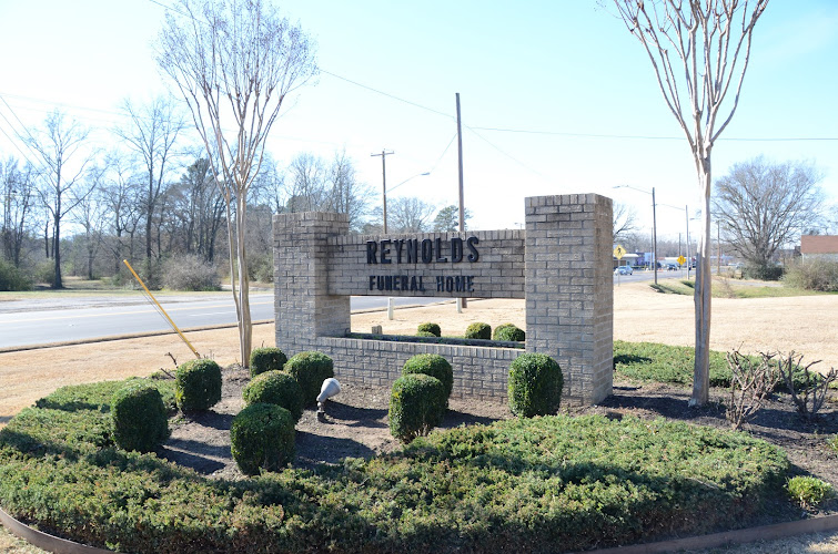 Funeral Services at Reynolds Funeral Home Inc in Decatur, Alabama | FuneralHomes.fyi Reynolds Funeral Home Inc Decatur Alabama