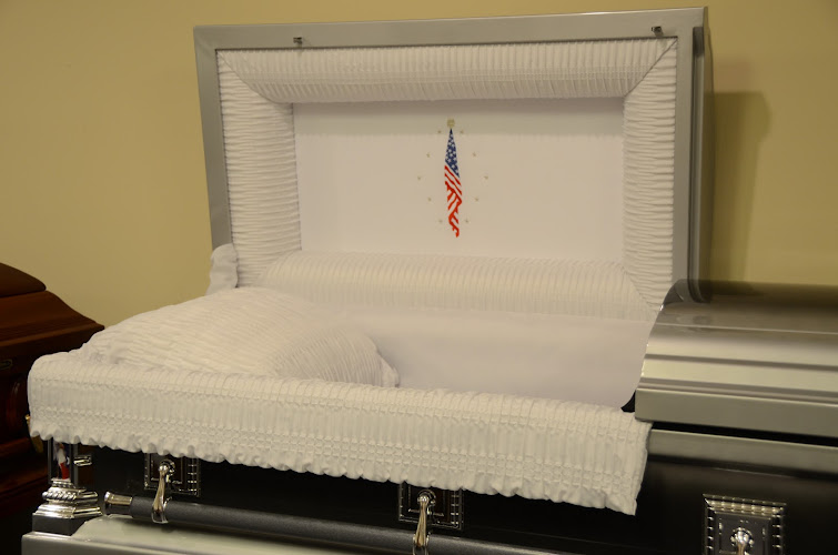 Funeral Services at Cunnick-Collins Mortuary & Cremation Service in Davenport, Iowa | FuneralHomes.fyi Cunnick-Collins Mortuary & Cremation Service Davenport Iowa