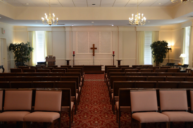 Funeral Services at Halligan–McCabe–DeVries Funeral Home in Davenport, Iowa | FuneralHomes.fyi Halligan–McCabe–DeVries Funeral Home Davenport Iowa