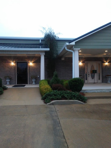 Funeral Services at Glencoe Hokes Bluff Funeral Home in Gadsden, Alabama | FuneralHomes.fyi Glencoe Hokes Bluff Funeral Home Gadsden Alabama