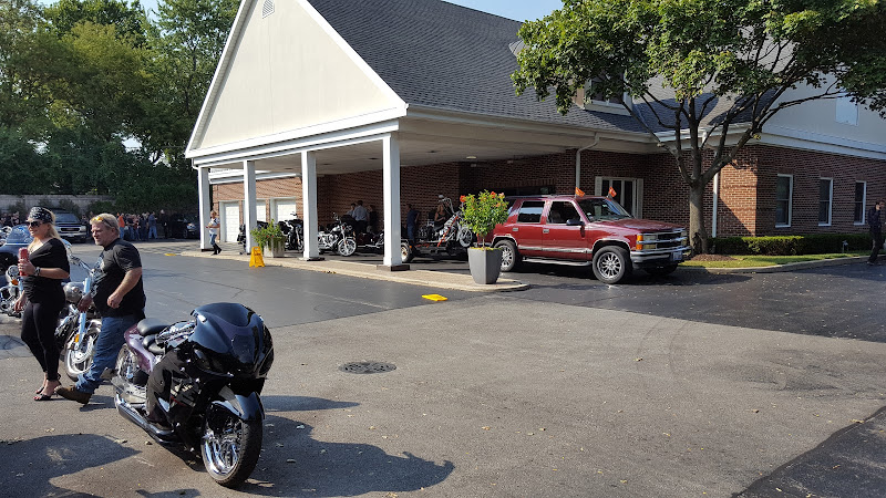 Funeral Services at Glueckert Funeral Home Ltd in Arlington Heights, Illinois | FuneralHomes.fyi Glueckert Funeral Home Ltd Arlington Heights Illinois