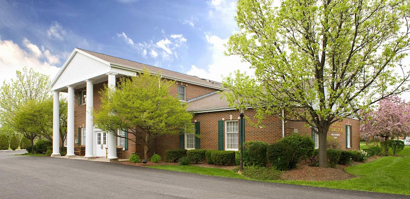 Funeral Services at Knollcrest Funeral Home in Lombard, Illinois | FuneralHomes.fyi Knollcrest Funeral Home Lombard Illinois