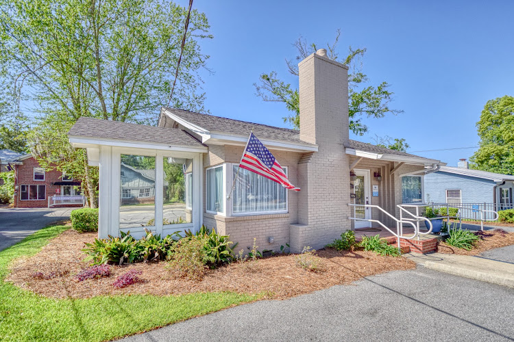 Funeral Services at Lifesong Funerals & Cremations in Tallahassee, Florida | FuneralHomes.fyi Lifesong Funerals & Cremations Tallahassee Florida