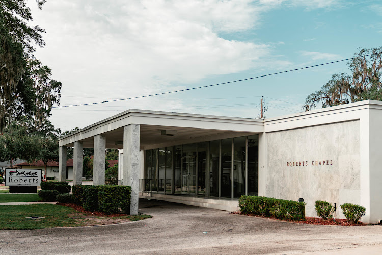 Funeral Services at Roberts of Ocala Funerals & Cremations in Ocala, Florida | FuneralHomes.fyi Roberts of Ocala Funerals & Cremations Ocala Florida