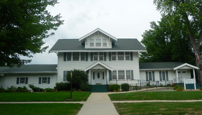 Funeral Services at Murdock Funeral Home in Perry, Iowa | FuneralHomes.fyi Murdock Funeral Home Perry Iowa