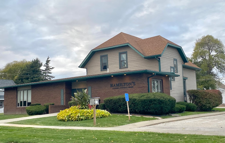 Funeral Services at Altoona Funeral Home in Altoona, Iowa | FuneralHomes.fyi Altoona Funeral Home Altoona Iowa