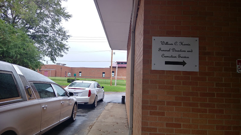 William C Harris Funeral Directors- Spanish Lake Chapel St. Louis Missouri