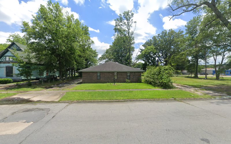 Funeral Services at Christian Way Funeral Home in Pine Bluff, Arkansas | FuneralHomes.fyi Christian Way Funeral Home Pine Bluff Arkansas