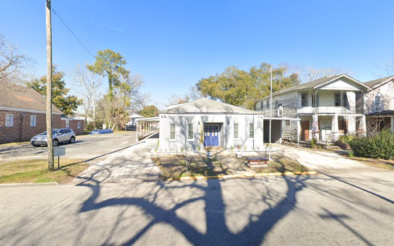 Funeral Services at Williams & Williams Funeral Home in Savannah, Georgia | FuneralHomes.fyi Williams & Williams Funeral Home Savannah Georgia