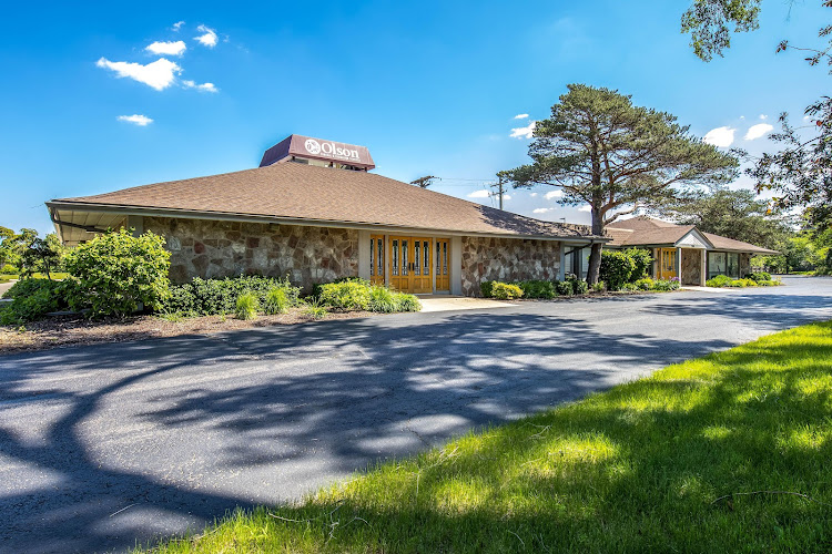 Funeral Services at Olson Funeral & Cremation Services Ltd., North Main Chapel in Rockford, Illinois | FuneralHomes.fyi Olson Funeral & Cremation Services Ltd., North Main Chapel Rockford Illinois