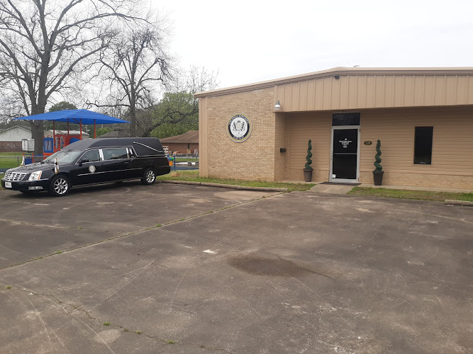 Funeral Services at Colonial Southern Services Grand Oak Chapel in Lonoke, Arkansas | FuneralHomes.fyi Colonial Southern Services Grand Oak Chapel Lonoke Arkansas