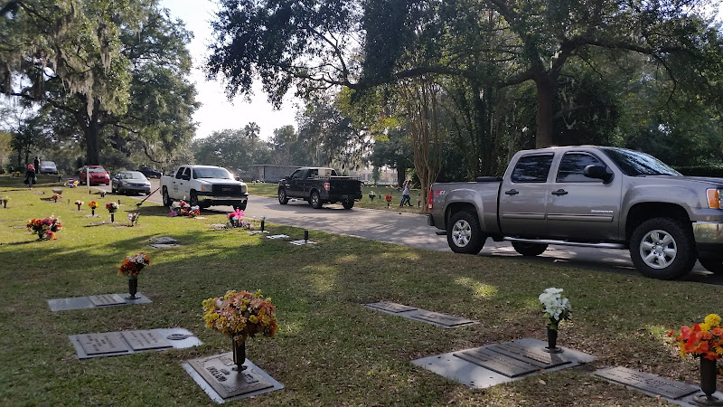 Funeral Services at Arlington Park Funeral Home in Jacksonville, Florida | FuneralHomes.fyi Arlington Park Funeral Home Jacksonville Florida