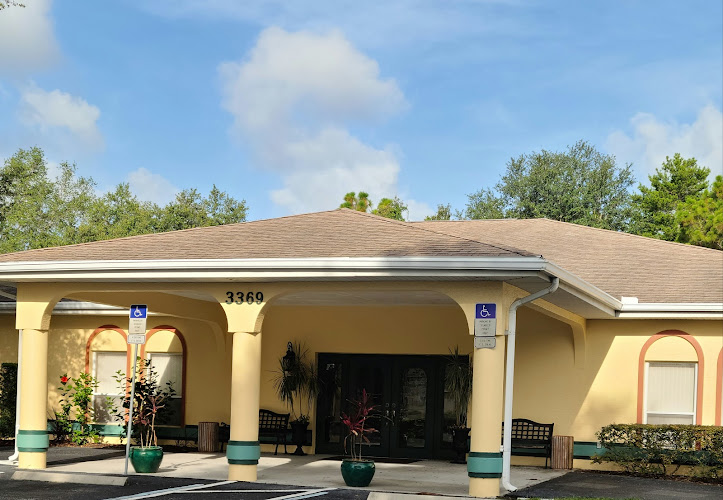 Funeral Services at Pinecrest Funeral Chapel & Cremation Service in Spring Hill, Florida | FuneralHomes.fyi Pinecrest Funeral Chapel & Cremation Service Spring Hill Florida