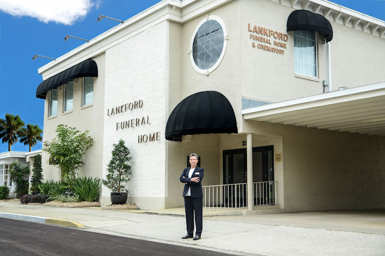 Funeral Services at Lankford Funeral Home & Crematory in DeLand, Florida | FuneralHomes.fyi Lankford Funeral Home & Crematory DeLand Florida