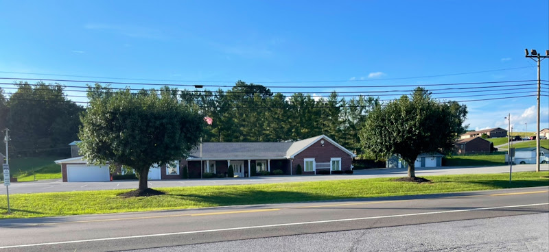 Funeral Services at Claiborne-Overholt Funeral Home in New Tazewell, Tennessee | FuneralHomes.fyi Claiborne-Overholt Funeral Home New Tazewell Tennessee