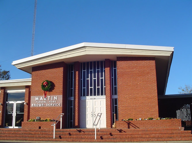 Funeral Services at Martin Funeral Home Inc in Clanton, Alabama | FuneralHomes.fyi Martin Funeral Home Inc Clanton Alabama