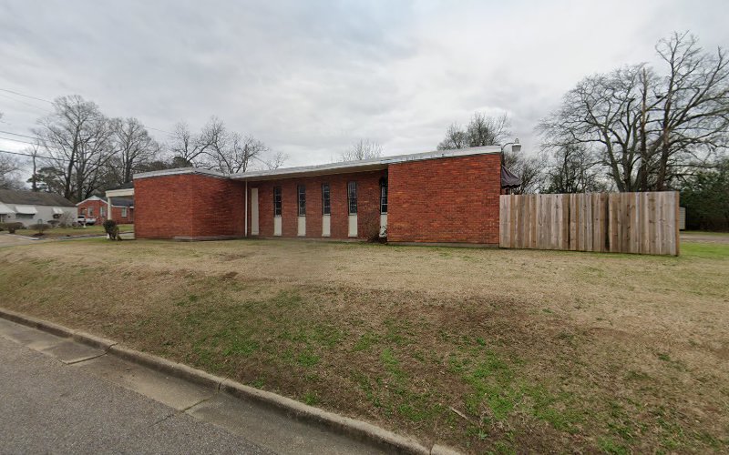 Funeral Services at Lewis-Robusky Mortuary LLC in Montgomery, Alabama | FuneralHomes.fyi Lewis-Robusky Mortuary LLC Montgomery Alabama