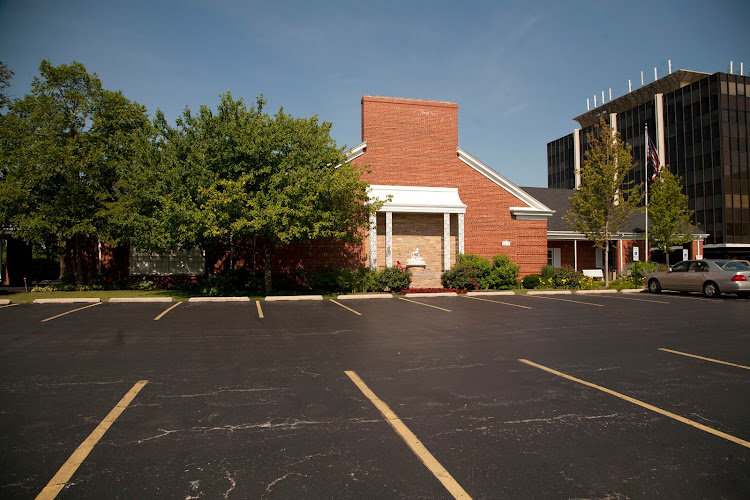 Funeral Services at Adinamis Funeral Directors, Ltd. at Smith-Corcoran Funeral Home in Chicago, Illinois | FuneralHomes.fyi Adinamis Funeral Directors, Ltd. at Smith-Corcoran Funeral Home Chicago Illinois