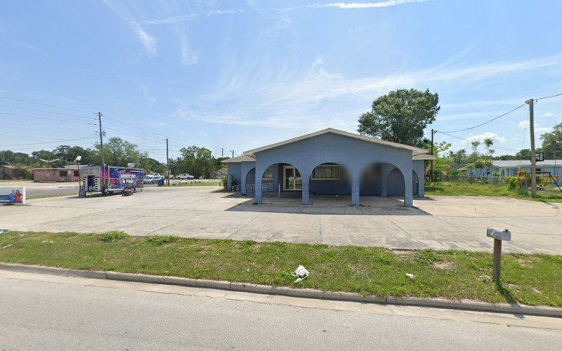 Funeral Services at C N Robinson Memorial Funeral Home in Lake Wales, Florida | FuneralHomes.fyi C N Robinson Memorial Funeral Home Lake Wales Florida