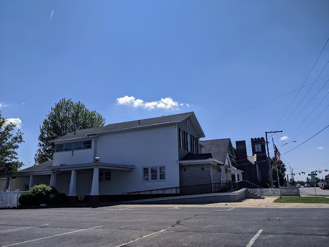 Funeral Services at Snyder-Wesche Joenig Funeral Home in Napoleon, Ohio | FuneralHomes.fyi Snyder-Wesche Joenig Funeral Home Napoleon Ohio