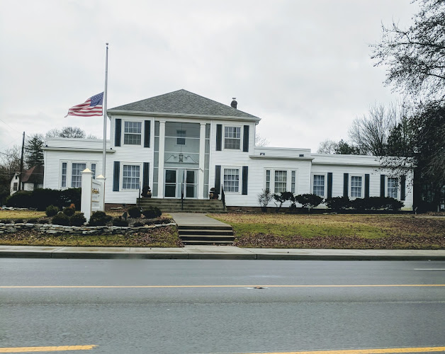 Funeral Services at Shirley Brothers Mortuaries & Crematory- Irving Hill Chapel in Indianapolis, Indiana | FuneralHomes.fyi Shirley Brothers Mortuaries & Crematory- Irving Hill Chapel Indianapolis Indiana