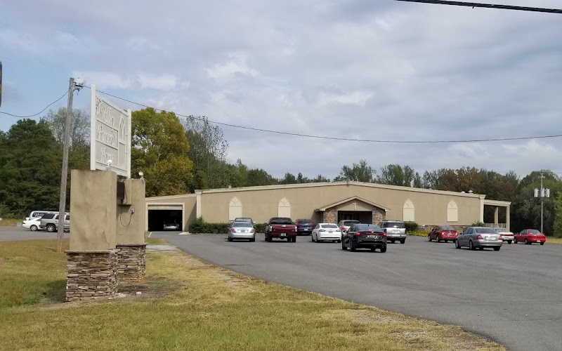 Funeral Services at Valley Funeral Home in Stevenson, Alabama | FuneralHomes.fyi Valley Funeral Home Stevenson Alabama