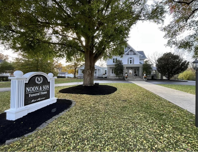 Noon and Son Funeral Home Lawrenceburg Kentucky