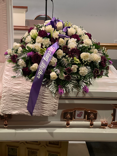 Funeral Services at In Touch Funeral and Cremation Services, LLC in Chicago, Illinois | FuneralHomes.fyi In Touch Funeral and Cremation Services, LLC Chicago Illinois