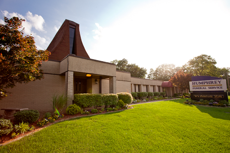 Funeral Services at Humphrey Funeral Service, Inc in Russellville, Arkansas | FuneralHomes.fyi Humphrey Funeral Service, Inc Russellville Arkansas