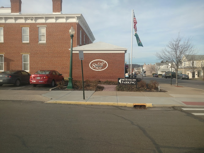 Funeral Services at Frank E. Smith Funeral Home and Crematory in Lancaster, Ohio | FuneralHomes.fyi Frank E. Smith Funeral Home and Crematory Lancaster Ohio