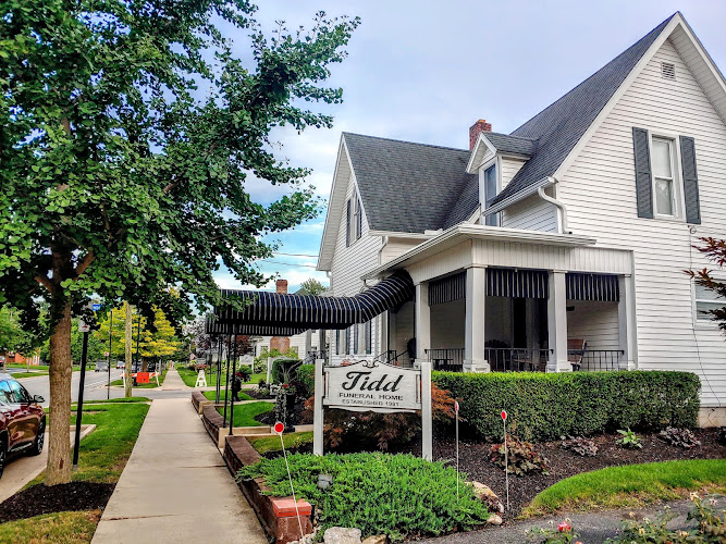 Funeral Services at Tidd Funeral Home in Hilliard, Ohio | FuneralHomes.fyi Tidd Funeral Home Hilliard Ohio
