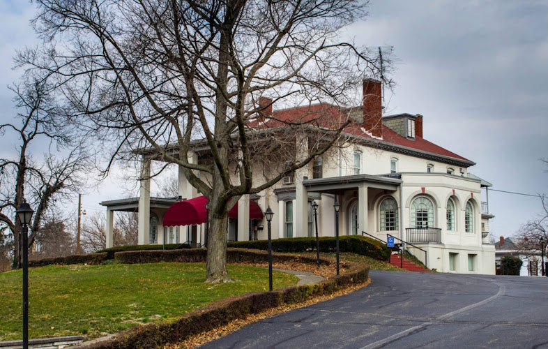 Funeral Services at Schlientz & Moore Funeral Home in Dayton, Ohio | FuneralHomes.fyi Schlientz & Moore Funeral Home Dayton Ohio