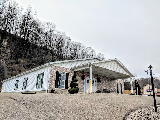 Funeral Services at Cremeens-King Funeral Home in Pomeroy, Ohio | FuneralHomes.fyi Cremeens-King Funeral Home Pomeroy Ohio