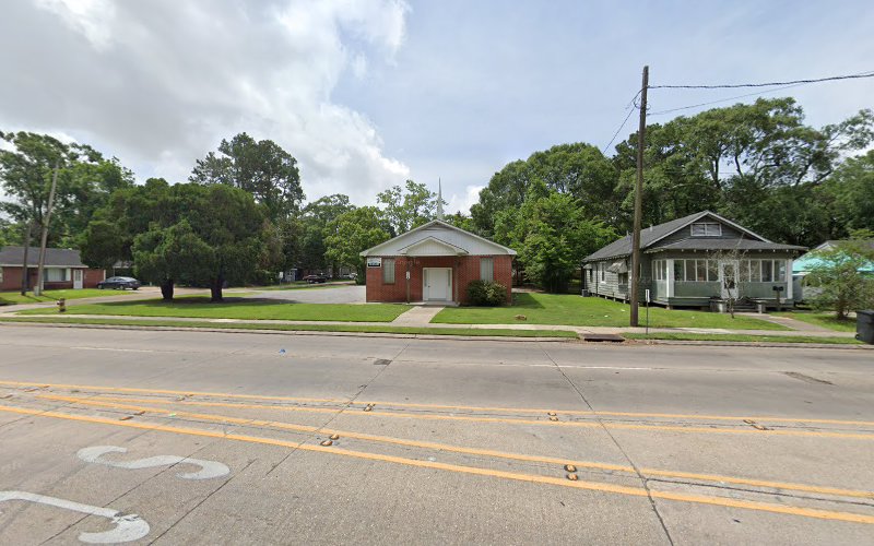 Funeral Services at Memorial Chapel of God in Baton Rouge, Louisiana | FuneralHomes.fyi Memorial Chapel of God Baton Rouge Louisiana