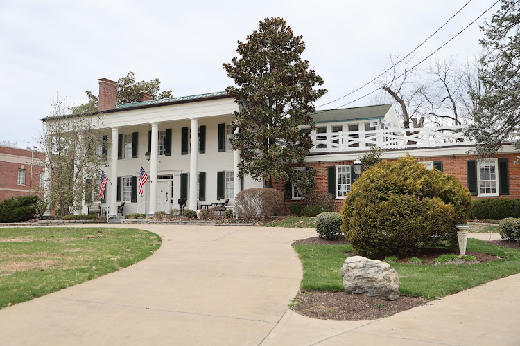 Funeral Services at Paul Young Funeral Home in Cincinnati, Ohio | FuneralHomes.fyi Paul Young Funeral Home Cincinnati Ohio