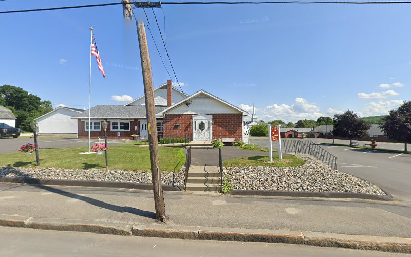 Funeral Services at Lamson Funeral Home in Lincoln, Maine | FuneralHomes.fyi Lamson Funeral Home Lincoln Maine