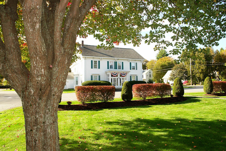 Funeral Services at Burpee Carpenter & Hutchins in Rockland, Maine | FuneralHomes.fyi Burpee Carpenter & Hutchins Rockland Maine