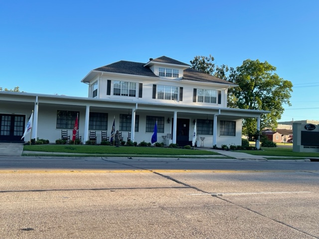 Funeral Services at Dennard First National Funeral Home in Winnsboro, Louisiana | FuneralHomes.fyi Dennard First National Funeral Home Winnsboro Louisiana