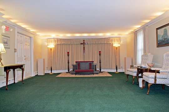 Funeral Services at Lindquist Funeral Home in Yarmouth, Maine | FuneralHomes.fyi Lindquist Funeral Home Yarmouth Maine