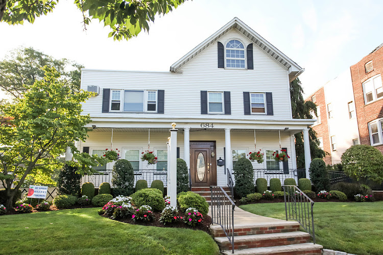 Alvarez Memorial Home Kearny New Jersey