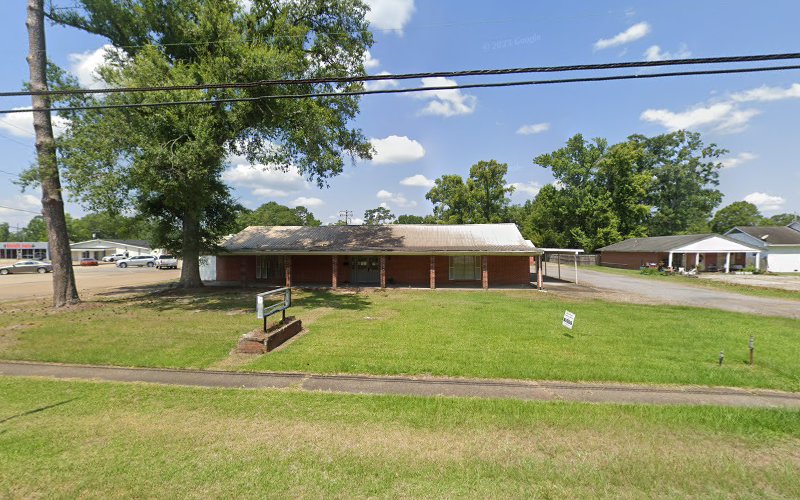 Funeral Services at Richardson Funeral Home of Louisiana–Director Thaddeus Richardson in Amite City, Louisiana | FuneralHomes.fyi Richardson Funeral Home of Louisiana–Director Thaddeus Richardson Amite City Louisiana