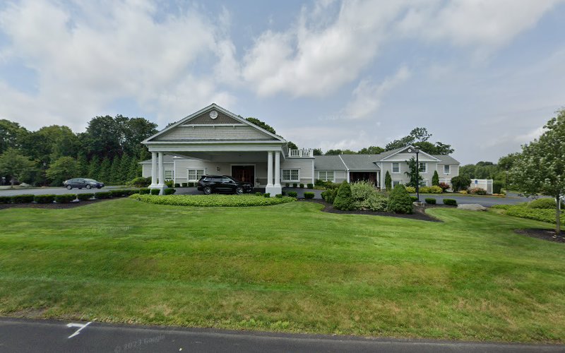 Funeral Services at Quinn Funeral Homes in North Kingstown, Rhode Island | FuneralHomes.fyi Quinn Funeral Homes North Kingstown Rhode Island