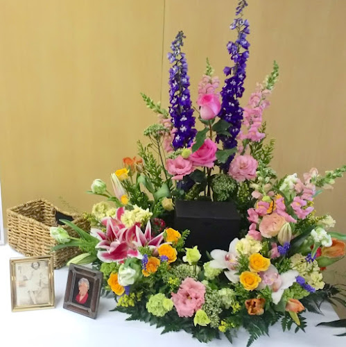 Funeral Services at Heartland Cremation & Burial Society in Jefferson City, Missouri | FuneralHomes.fyi Heartland Cremation & Burial Society Jefferson City Missouri