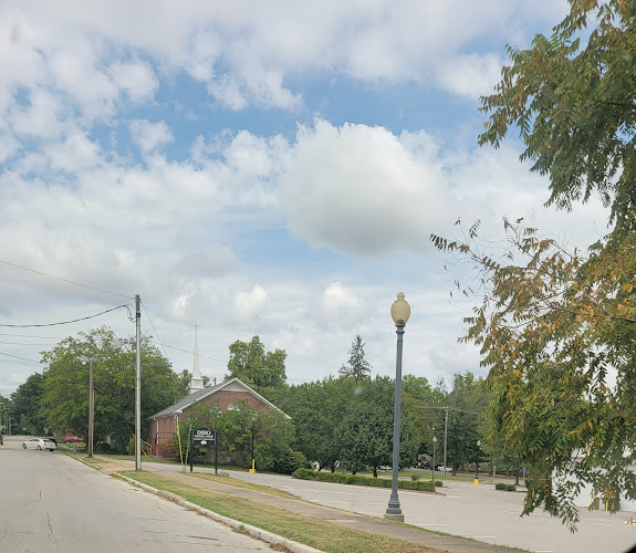 Funeral Services at Debo Funeral Home in Fulton, Missouri | FuneralHomes.fyi Debo Funeral Home Fulton Missouri