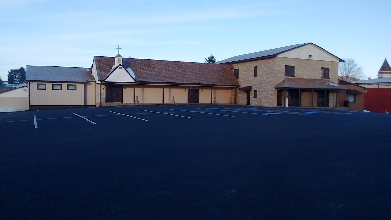 Funeral Services at Reins-Sturdivant Funeral Home in Independence, Virginia | FuneralHomes.fyi Reins-Sturdivant Funeral Home Independence Virginia