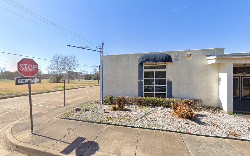 Funeral Services at Gonzaque Williams Mortuary in Alexandria, Louisiana | FuneralHomes.fyi Gonzaque Williams Mortuary Alexandria Louisiana