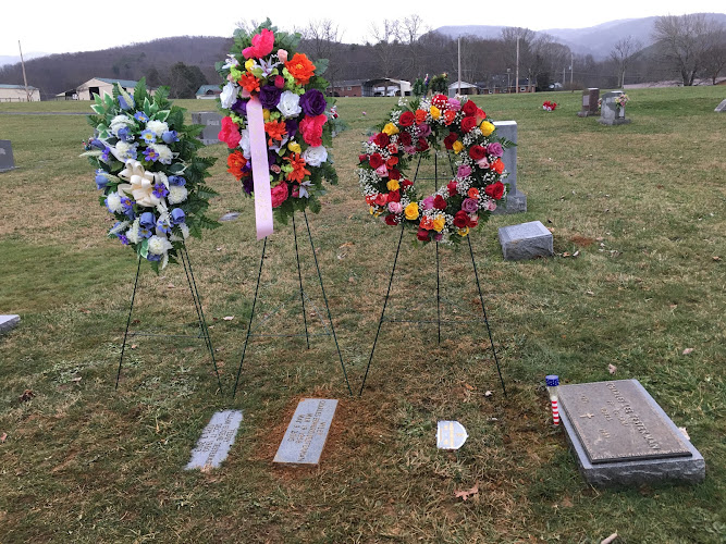 Funeral Services at Seaver-Brown Funeral Service in Marion, Virginia | FuneralHomes.fyi Seaver-Brown Funeral Service Marion Virginia