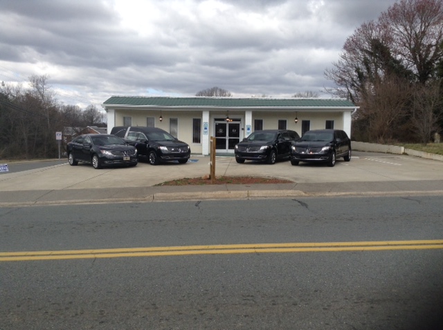Funeral Services at Roberts Funeral Service, W-S in Winston-Salem, North Carolina | FuneralHomes.fyi Roberts Funeral Service, W-S Winston-Salem North Carolina